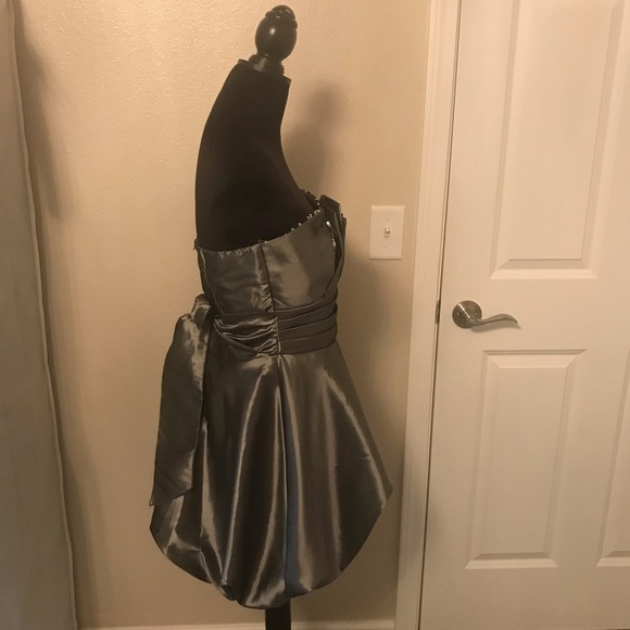 Teeze Me Silver/Black Strapless Cocktail Gown - Picture 6 of 7